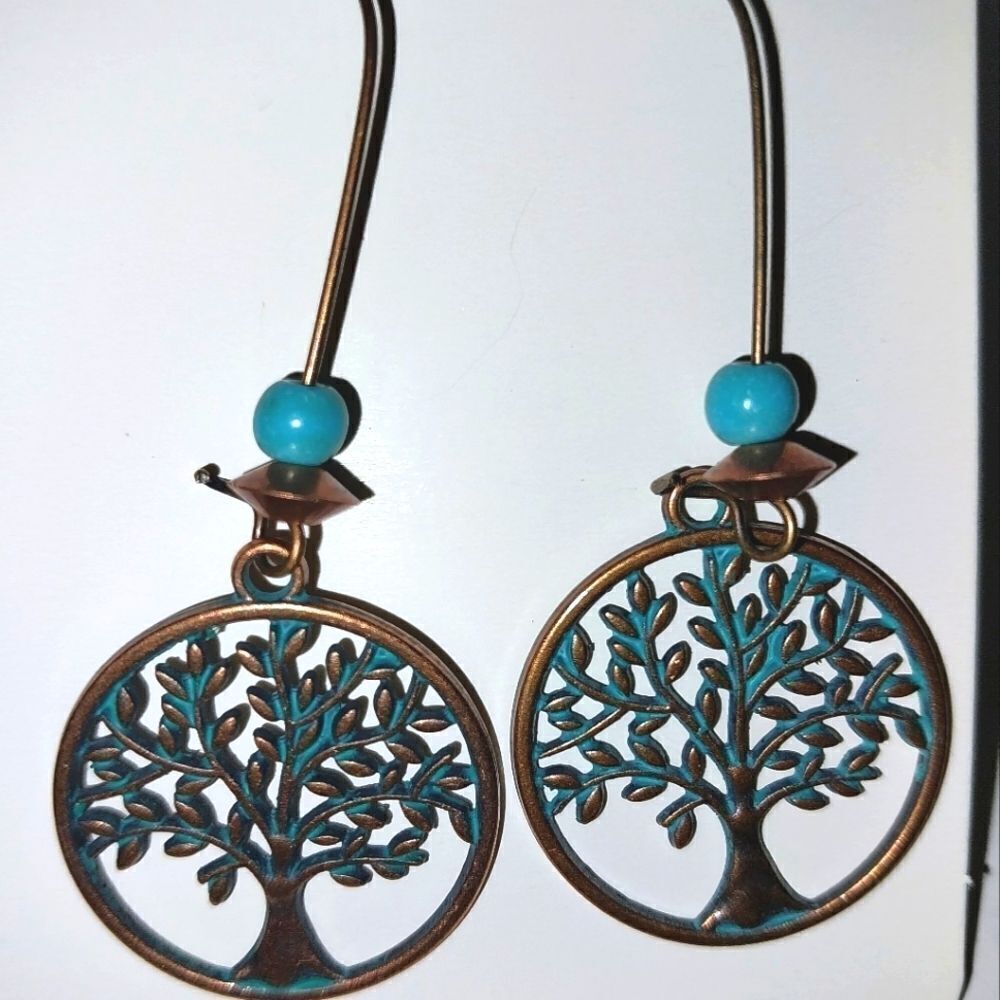 Hand crafted vintage tree dangle earrings - Picture 2 of 6